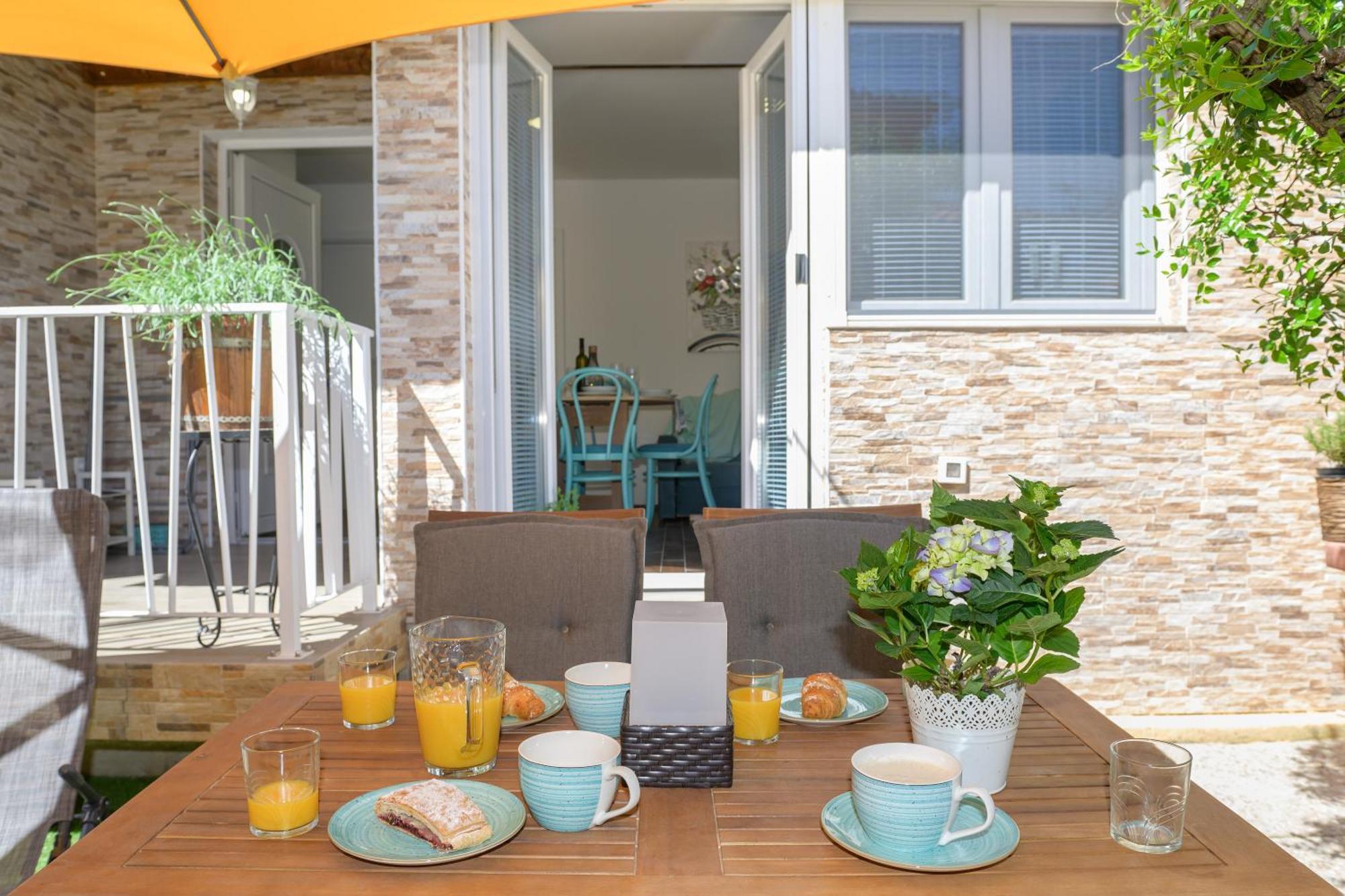 Apartman Dana Kastelir-Labinci Экстерьер фото